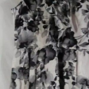 Ann Taylor Loft Gray Floral Dress Size 12 Ruffled